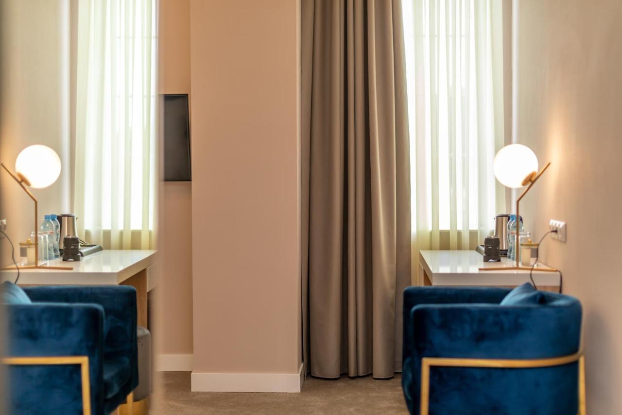 Newport Hotel 库塔伊西 外观 照片