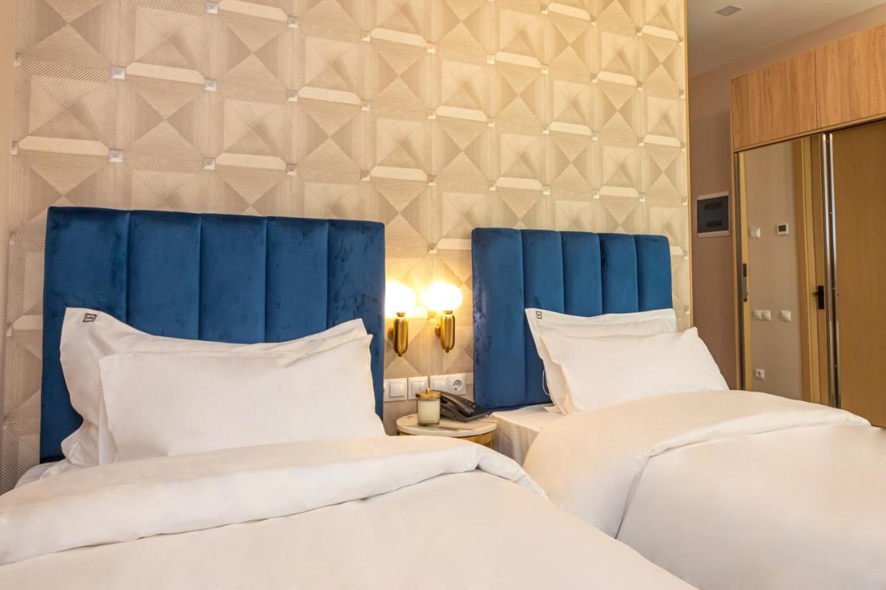 Newport Hotel 库塔伊西 外观 照片