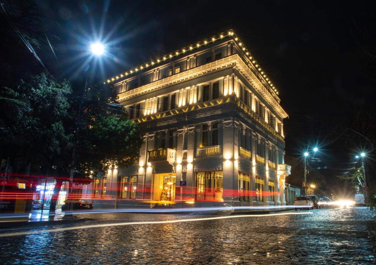 Newport Hotel 库塔伊西 外观 照片