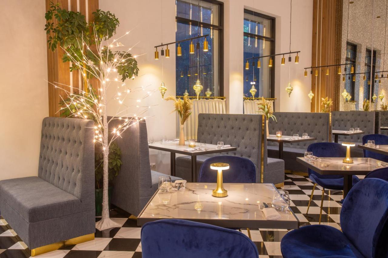 Newport Hotel 库塔伊西 外观 照片